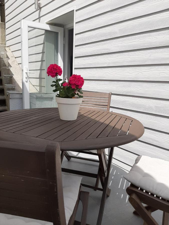 Maison De Campagne En Pierre Bleue-Wifi Et Parking Bousignies-sur-Roc 外观 照片
