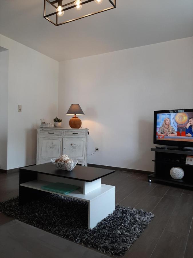 Maison De Campagne En Pierre Bleue-Wifi Et Parking Bousignies-sur-Roc 外观 照片